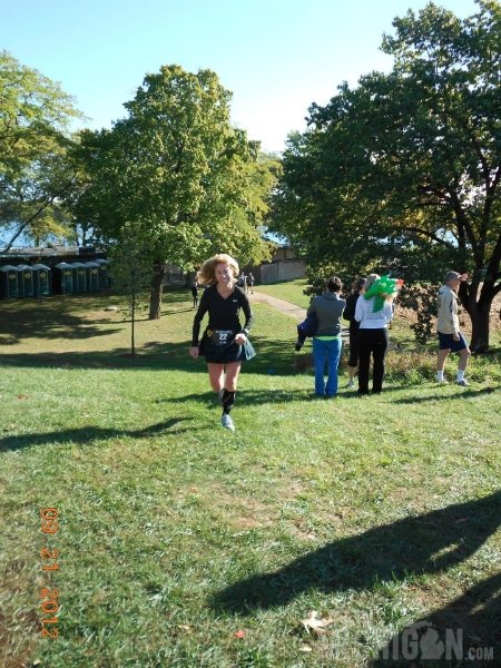 Lynda Hammond finishing the Rave Run 