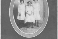 Mary, Lula and Helen King 1911